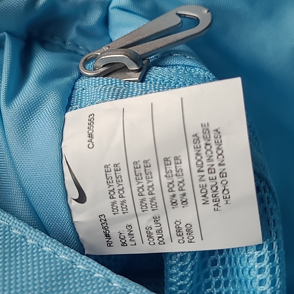 Nike Futura Crossbody Bag - Picture 7 of 14